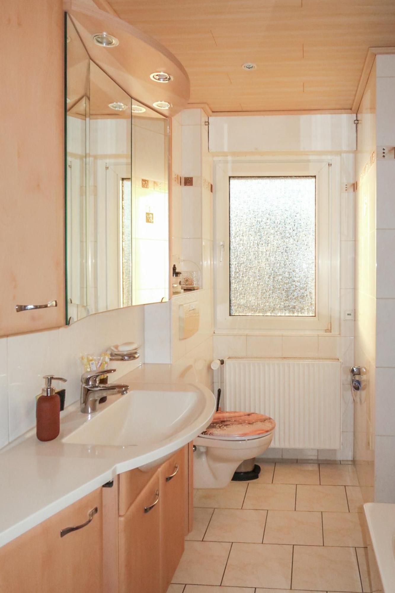 Homestay - Panoramablick Ueber Buedingen Екстериор снимка