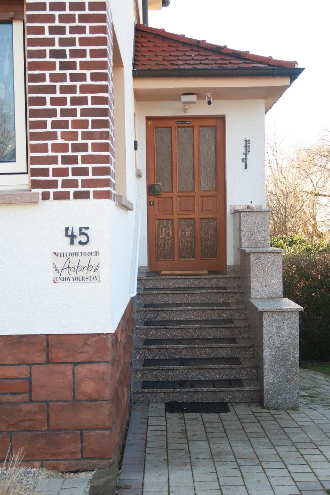 Homestay - Panoramablick Ueber Buedingen Екстериор снимка